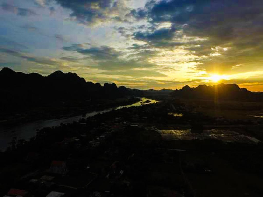 Phong Nha River House Ngoại thất bức ảnh